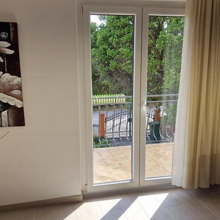 Apartmani Volga Petrcane Esterno foto
