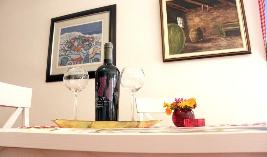 Apartmani Volga Petrcane Esterno foto