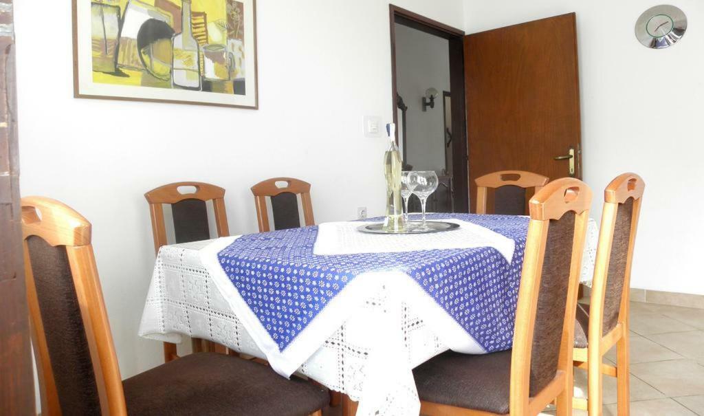 Apartmani Volga Petrcane Esterno foto
